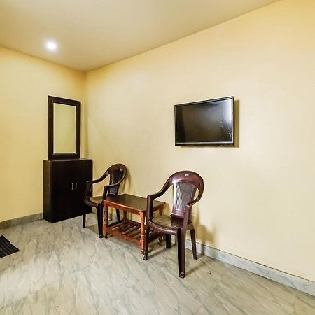 Oyo 84039 Tirumala Grand Rājahmundry 외부 사진