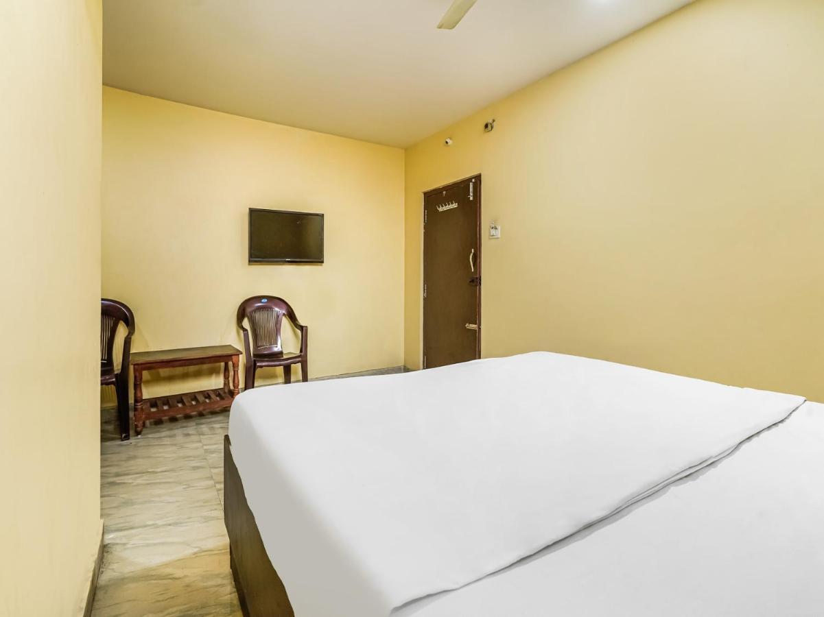 Oyo 84039 Tirumala Grand Rājahmundry 외부 사진