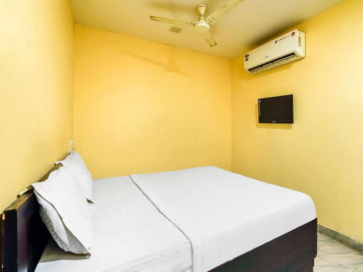 Oyo 84039 Tirumala Grand Rājahmundry 외부 사진