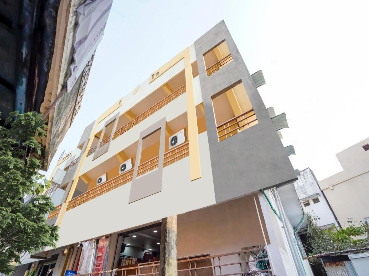Oyo 84039 Tirumala Grand Rājahmundry 외부 사진