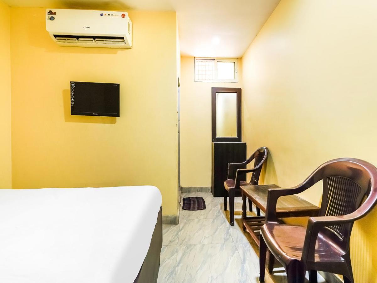 Oyo 84039 Tirumala Grand Rājahmundry 외부 사진