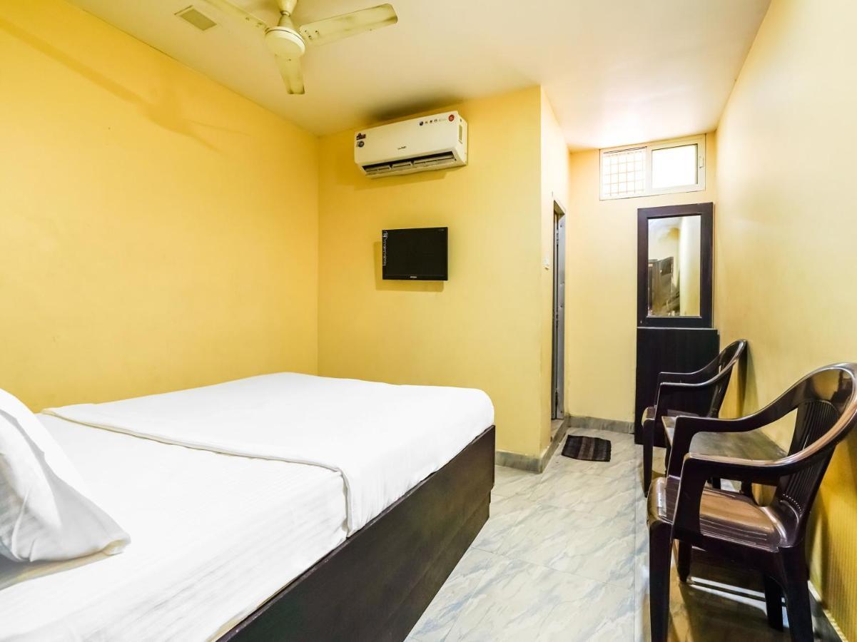 Oyo 84039 Tirumala Grand Rājahmundry 외부 사진
